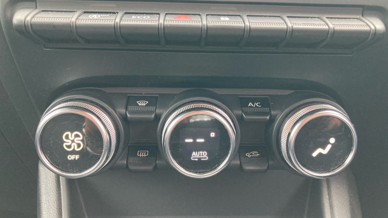 Renault Captur 1.3 TCE 140 Iconic 5dr Petrol Hatchback